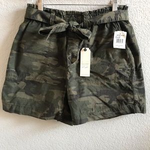 Sanctuary Daydreamer Tie Waist Camo Shorts